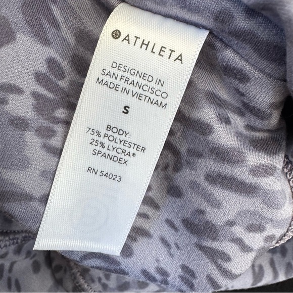 Athleta Salutation Printed Crop Jogger - Picture 7 of 7